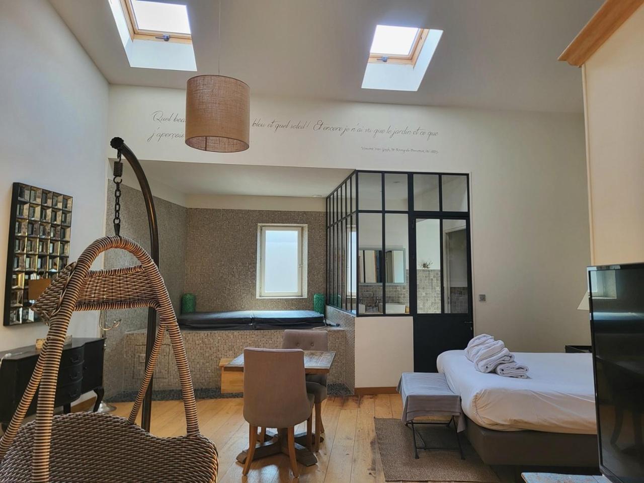 Maison D'Hotes Les Varietes Сен-Реми-де-Прованс Экстерьер фото