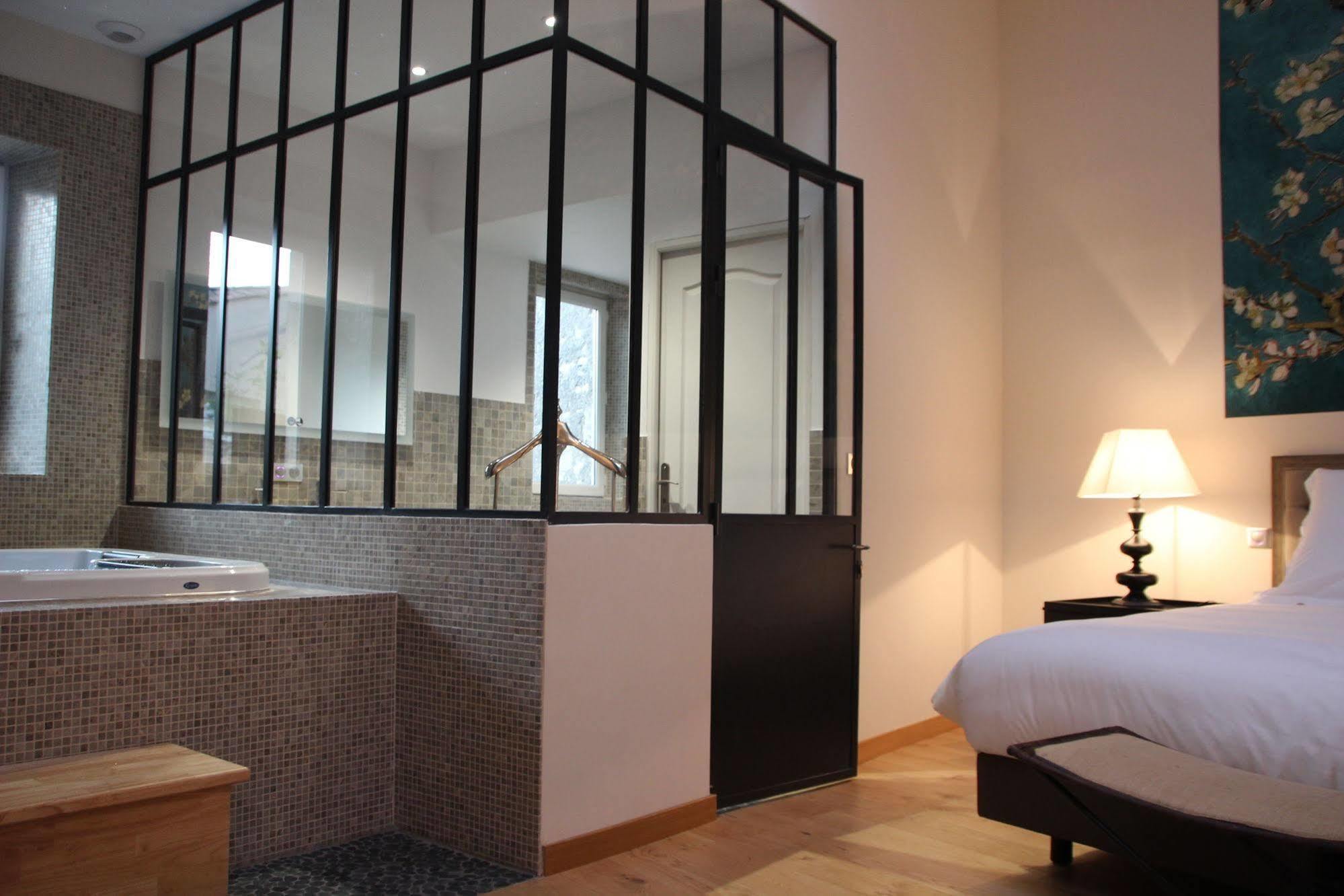 Maison D'Hotes Les Varietes Сен-Реми-де-Прованс Экстерьер фото