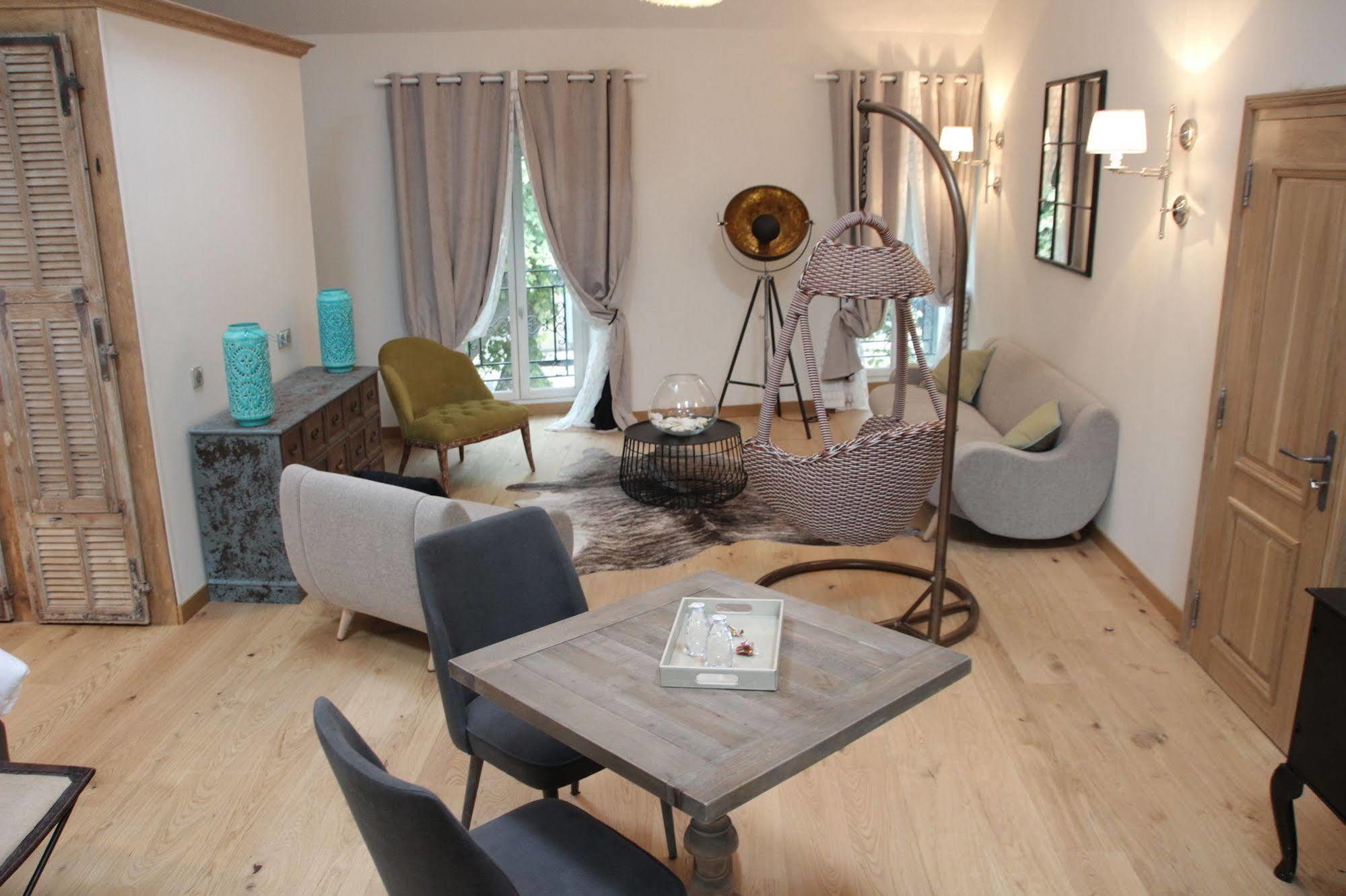 Maison D'Hotes Les Varietes Сен-Реми-де-Прованс Экстерьер фото
