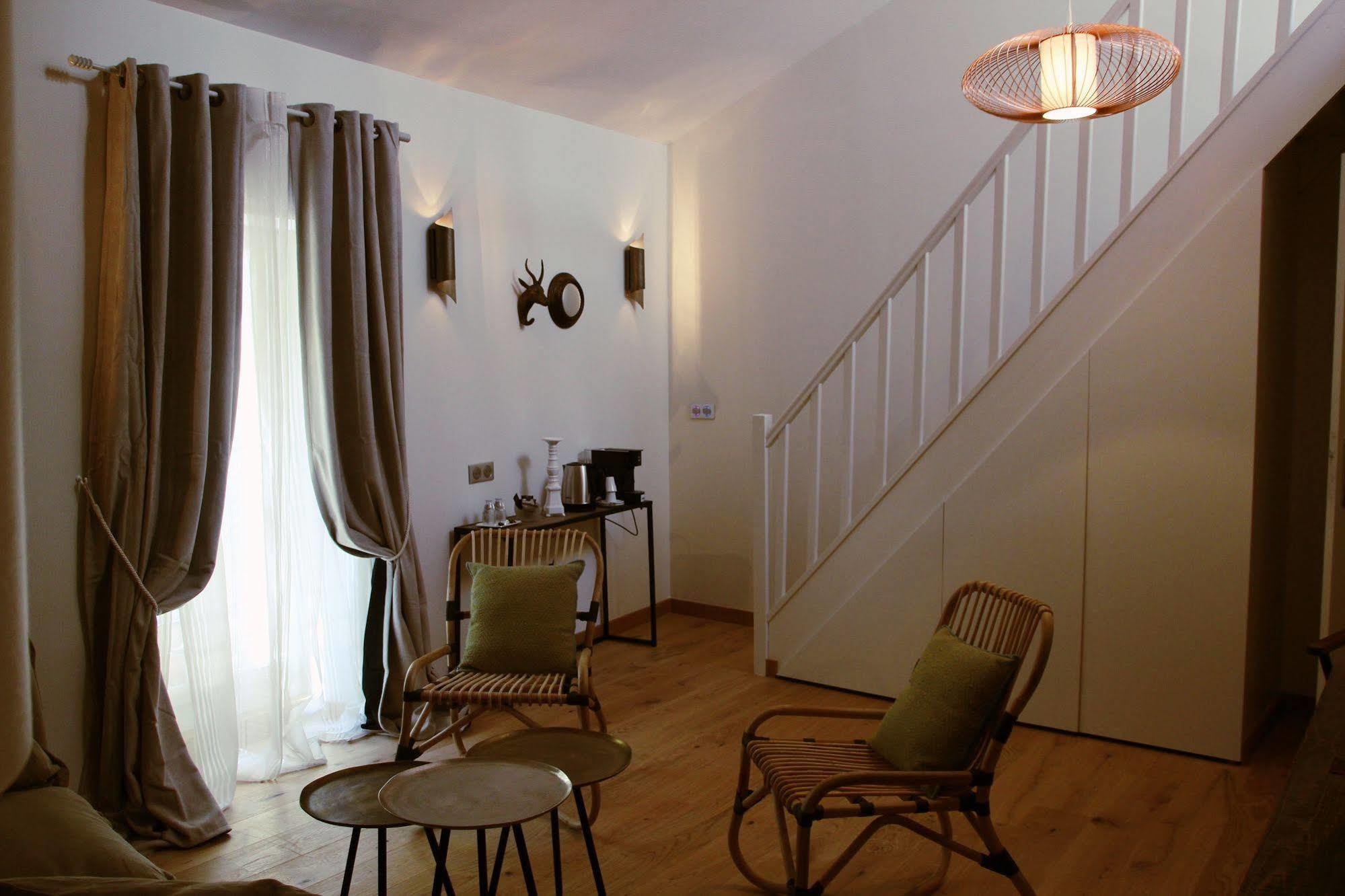 Maison D'Hotes Les Varietes Сен-Реми-де-Прованс Экстерьер фото