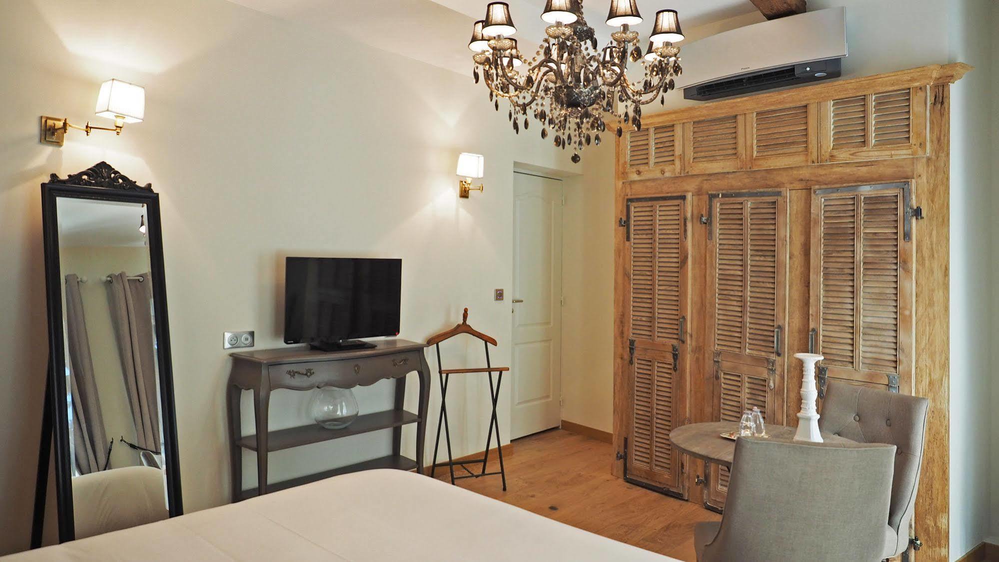 Maison D'Hotes Les Varietes Сен-Реми-де-Прованс Экстерьер фото